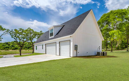 Modern Farmhouse House Plan #4534-00125 Build Photo